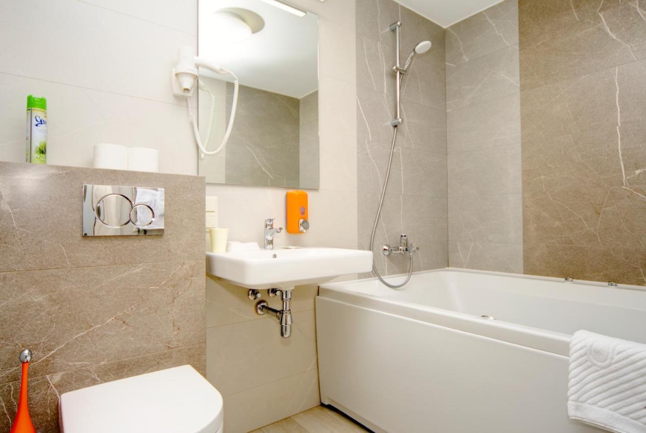 Arena Apartments Kiev Extérieur photo