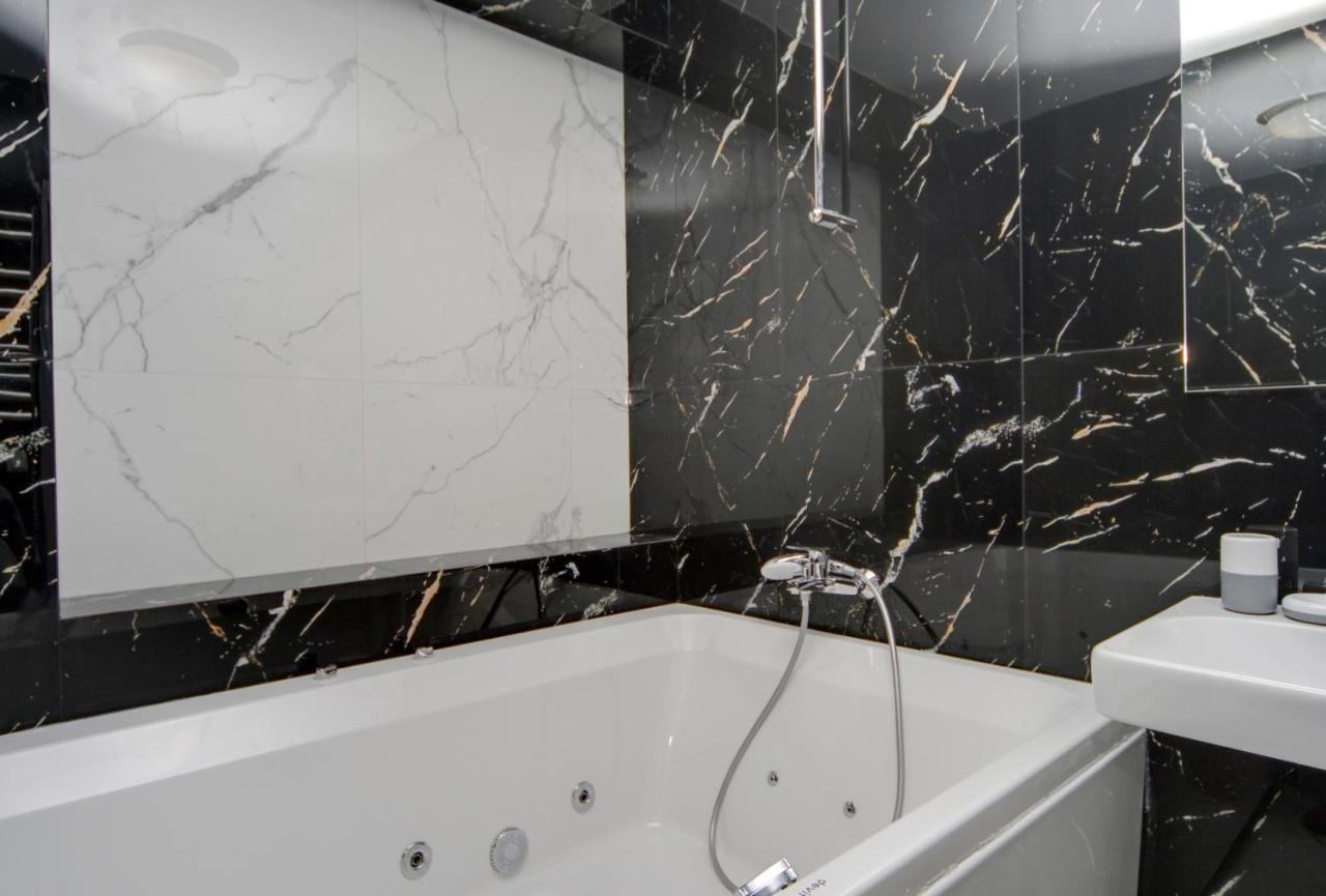 Arena Apartments Kiev Extérieur photo