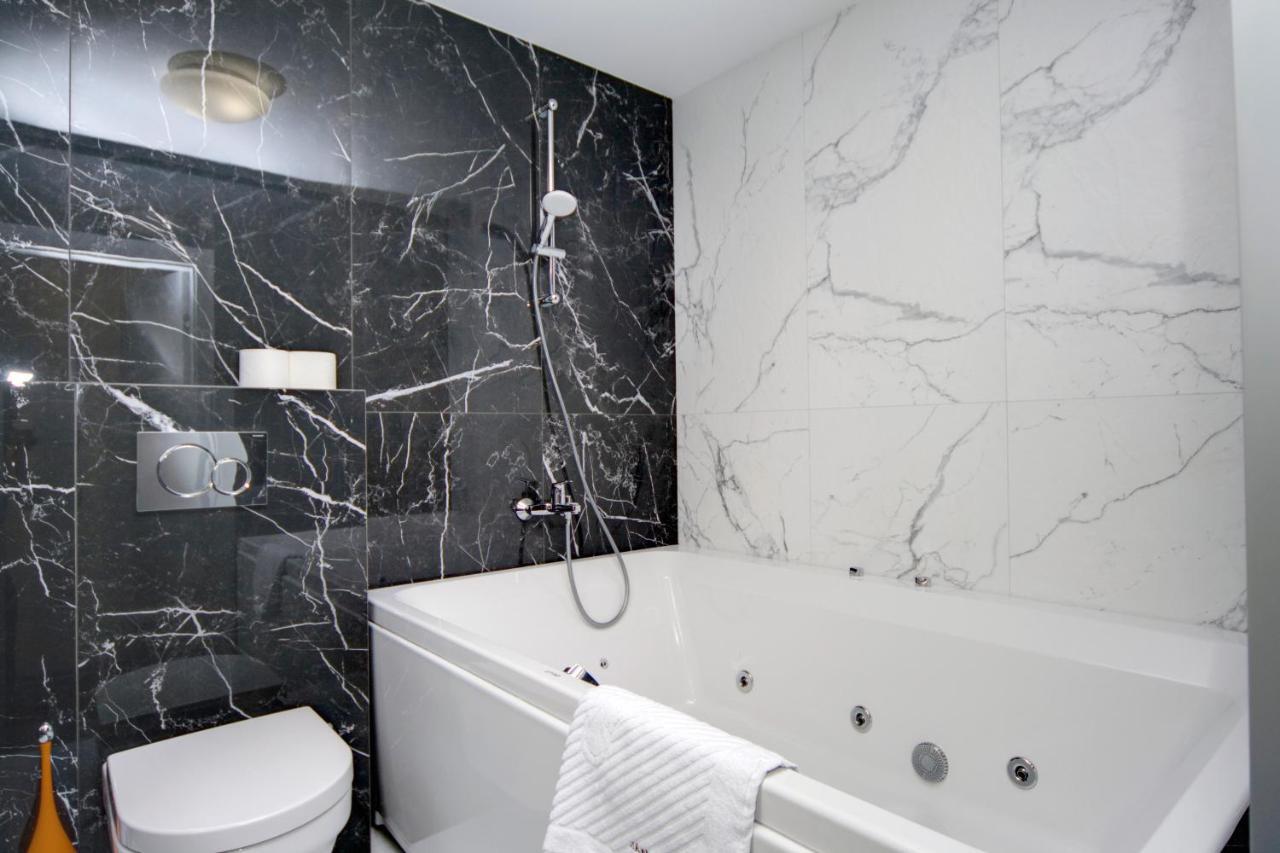 Arena Apartments Kiev Extérieur photo